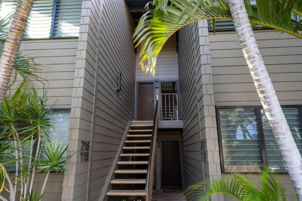 Coral Cove-Poolside Condo And Panoramic Ocean View カハナ エクステリア 写真